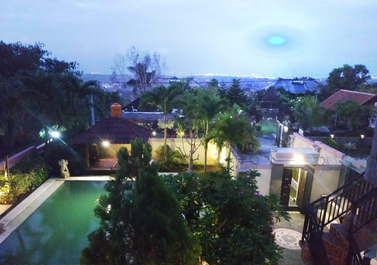 Alamanda Apartemen *